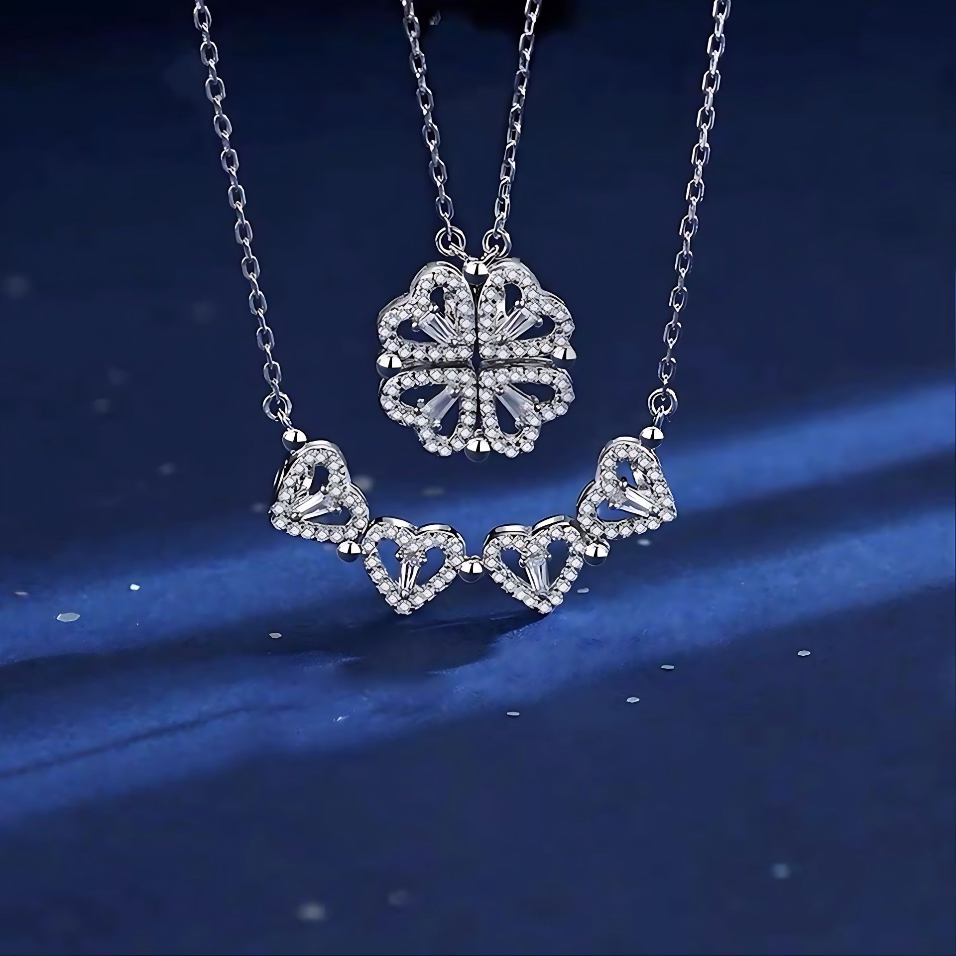 Four-leaf clover collar chain heart-shaped necklace